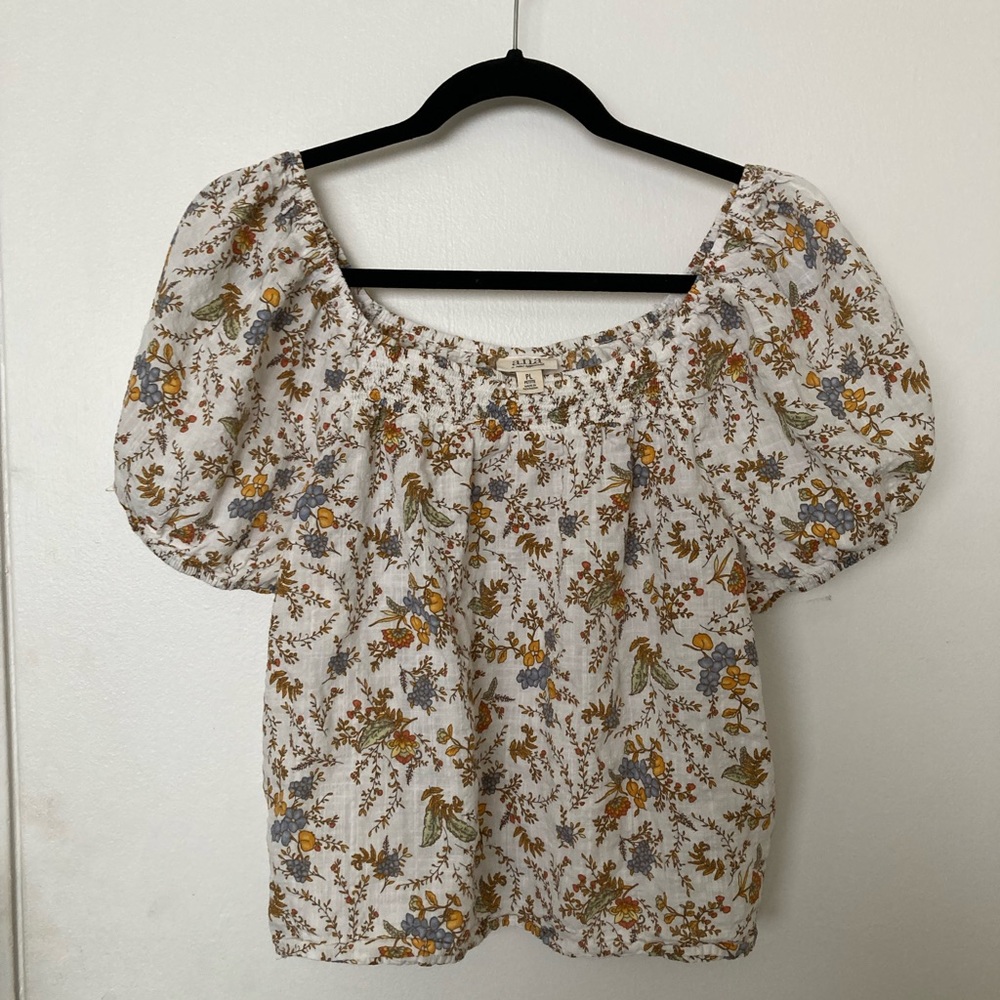Cute off the shoulder floral a.n.a top